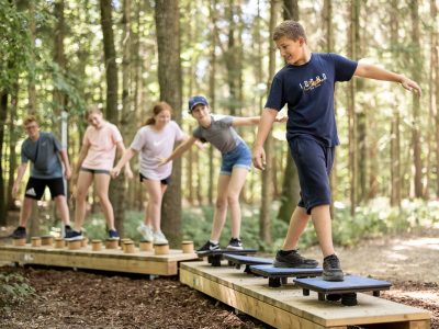 MOTORIKPARK Fürstenfeld_Familienausflug Steiermark_Wandern im Wald