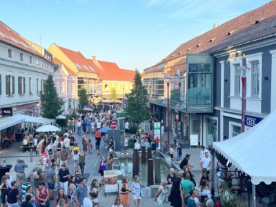 Lange Einkaufsdonnerstage 2022_Blick auf die Hauptstraße